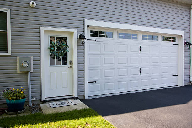 24/7 Emergency Garage Door Panel Replacement experts in Lewis County County, NY